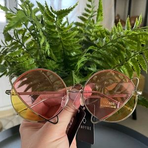 Fun planet sunglasses 🪐🪐🪐